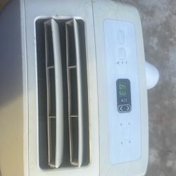 LG Air Conditioner 