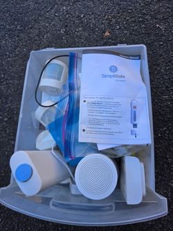 SimpliSafe Home Security System Kit