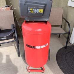 26 gallon 150 psi Air Compressor with extras