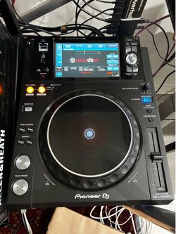 2x Pioneer XDJ-1000 MK2 DJ Multi Player CDJ Deck Controller