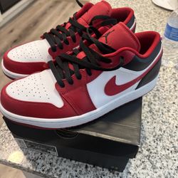 Jordan’s Men’s Size 9.5 (9 Pairs)