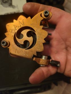 2001 Lauro Paolini Borneo Rose Stored In A Box And Put Away For 24years It's Never Aged Or Gotten Patina At All It's New Tattoo Machine