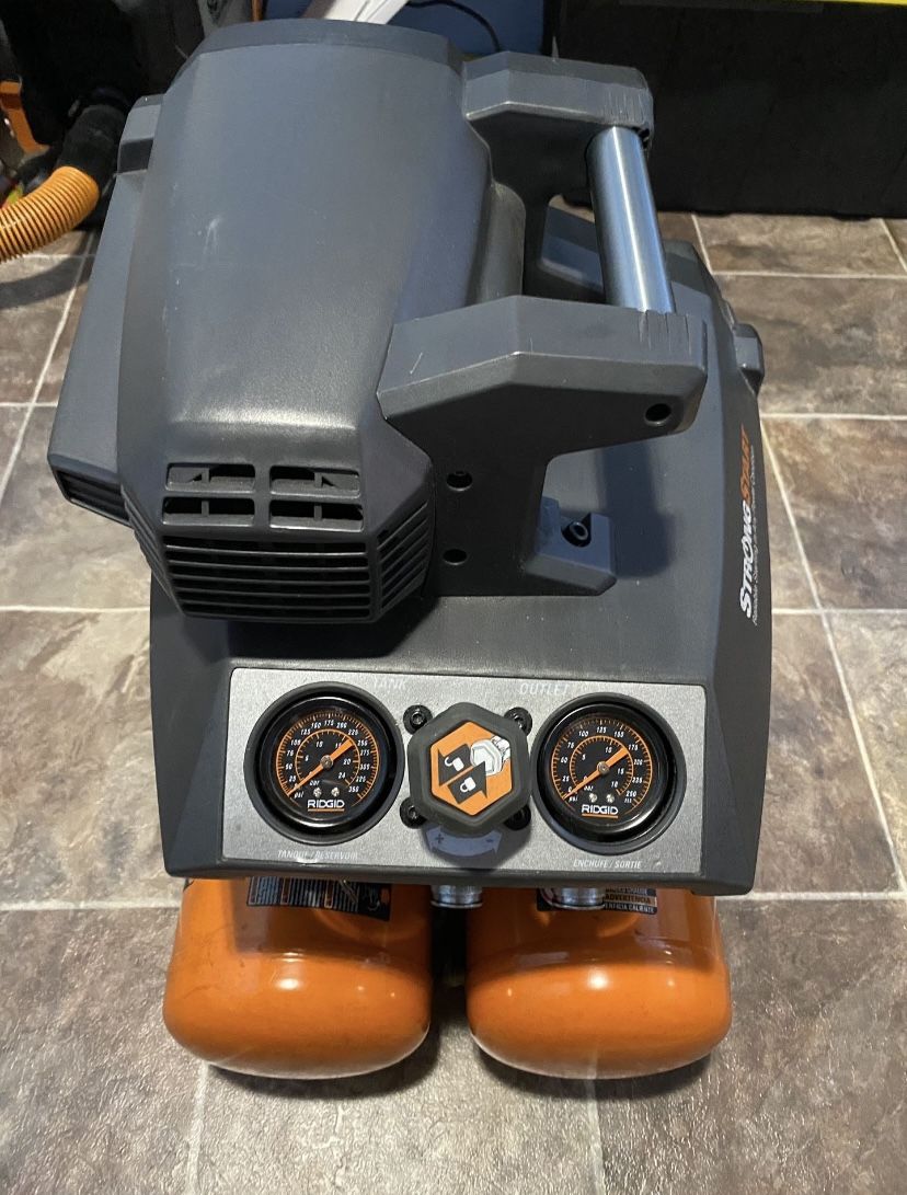 Ridgid 4.5 Gallon Air Compressor