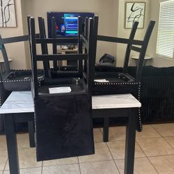 Dinner Table Set Plus 4 Chairs 