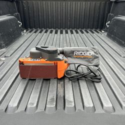 NEW RIDGID 6.5 Amp Corded 3 in.W x 18 in.L Heavy-Duty Variable Speed Belt Sander w/AIRGUARD Technology
