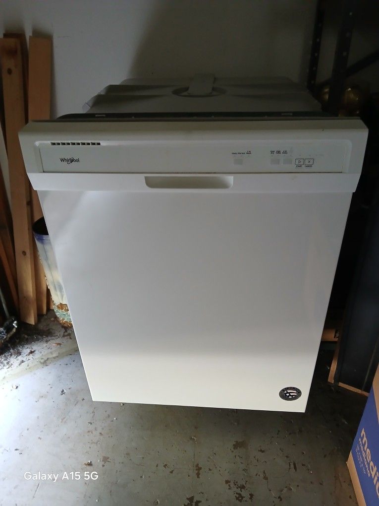 Dishwasher Whirlpool 