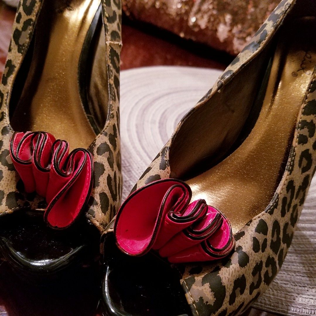 Qupid leopard print open toed high heel shoes