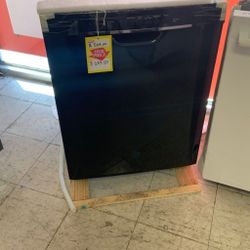 GE DISHWASHER With warranty TODAY GDF530PGMBB O CBV