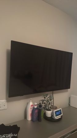 55 in Amazon Insignia TV