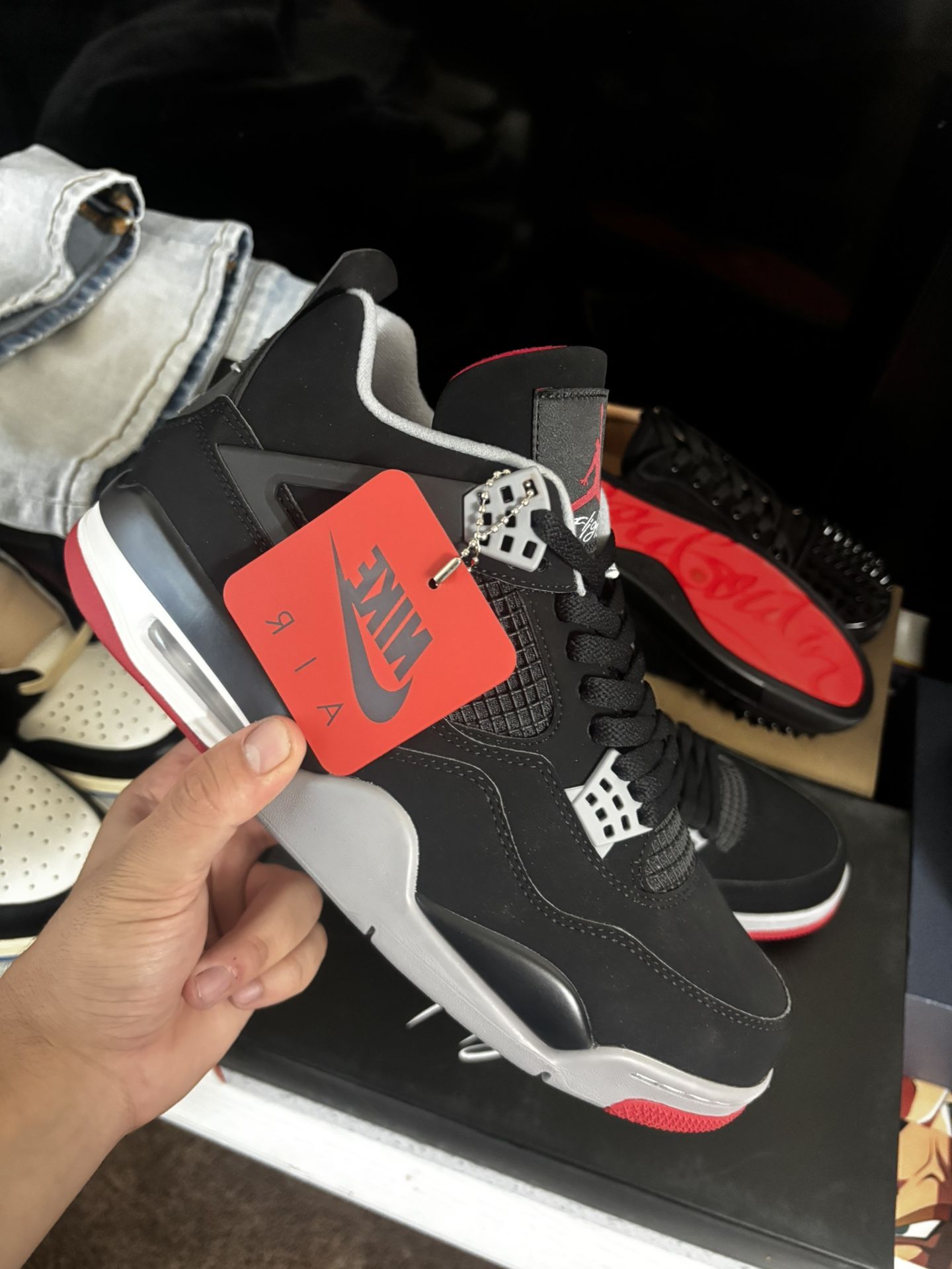 Air Jordan 4 Retro “Bred” 🔥