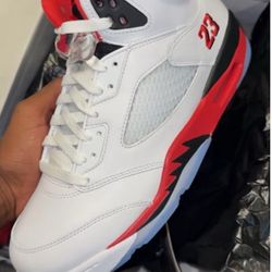 Retro Jordan Fire Red Size 10