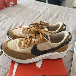 Nike Sneakers 