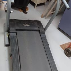 NordicTrack EXP1000 XI Treadmill 