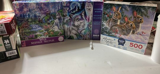 Bundle of jigsaw puzzles