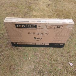-FIRM PRICE NON-NEGOTIABLE* 40" IN. INSIGNIA SMART 🔥 TV W/REMOTE