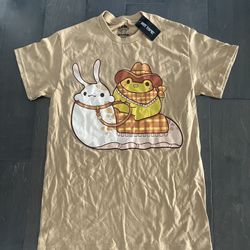 Hot Topic Rihnlin Graphic Tee with Frog & Snail