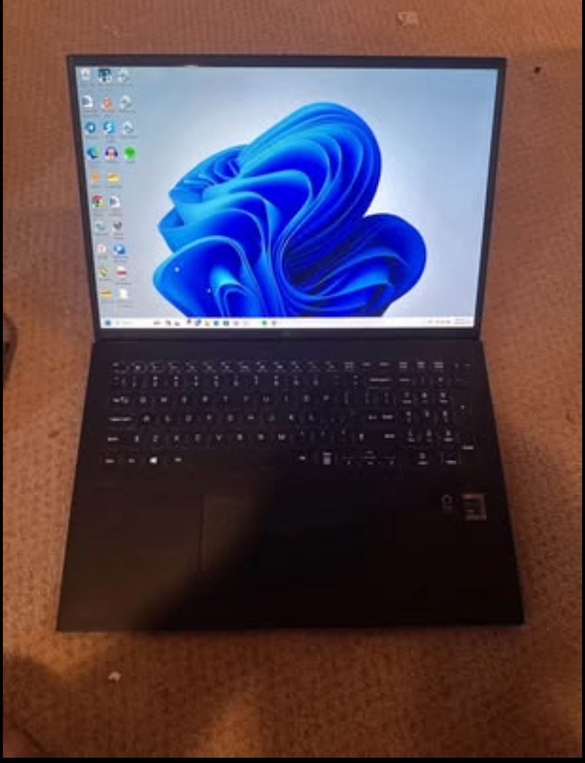 LG Gram 17 in laptop (17z90p-k.aac8u1) Processor - i7 2.80 ghz Memory - 16GB Hdd - 500GB SSD OS - Windows 11 home 64bit. Great condition. No dama
