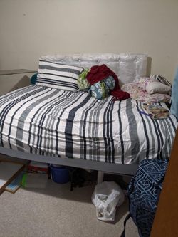 Queen Size Bed With Matreess