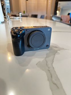 Sony FX3 Body and XLR handle