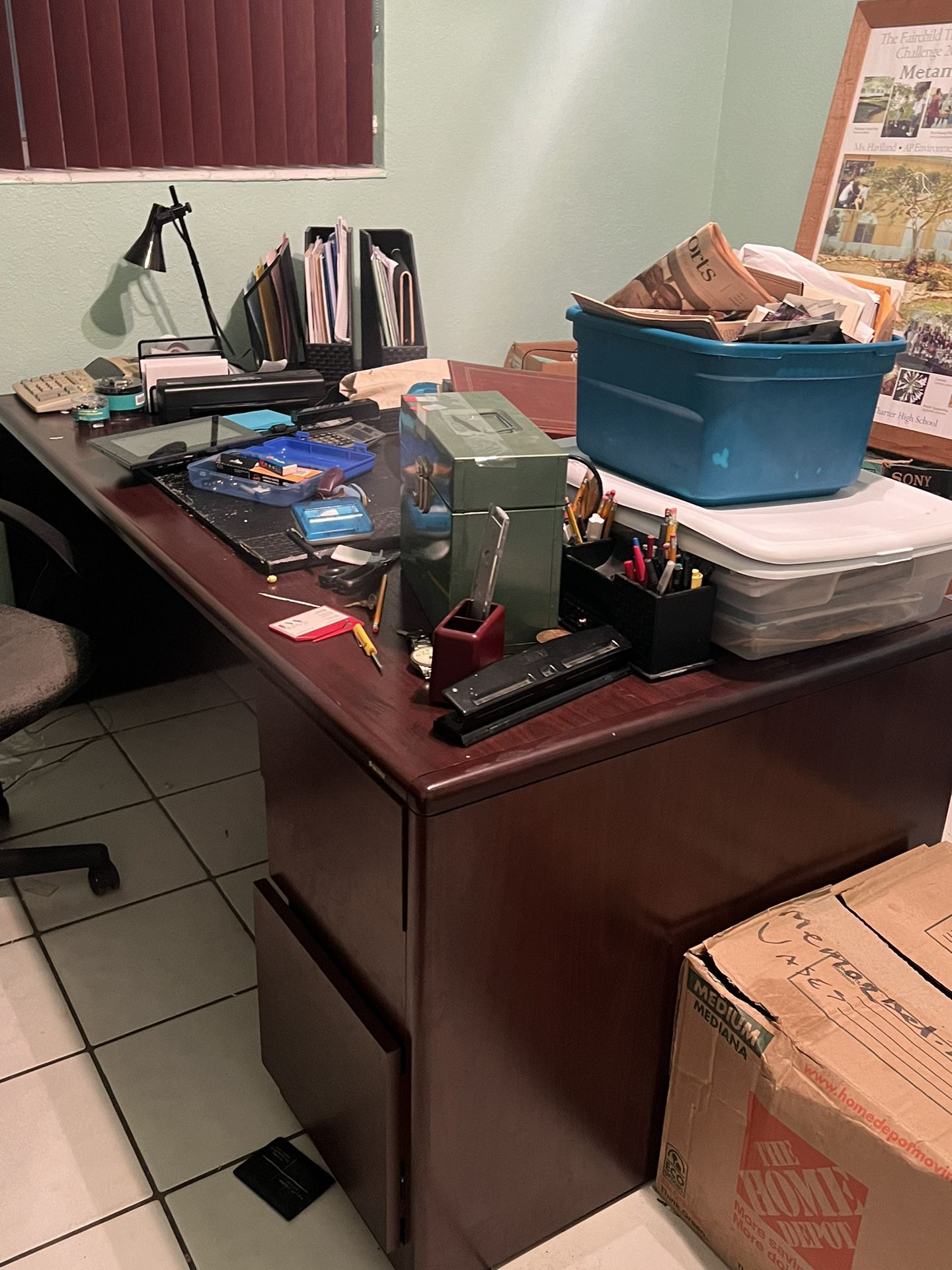 Office Desk W/bookshelf