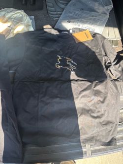BURBERRY TEE  SIZE L