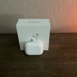Apple Air Pods Pro Second Addition- Barely Used 
