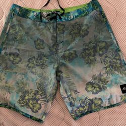 Sz 36 Oakley swimming trunks
