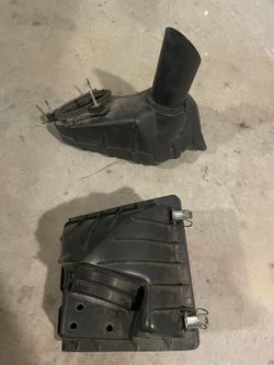 1997 Ford Thunderbird Air Intake Assembly Box