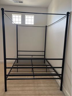 Metal Canopy Platform Bed