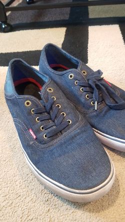 Levi's shoes sz 13
