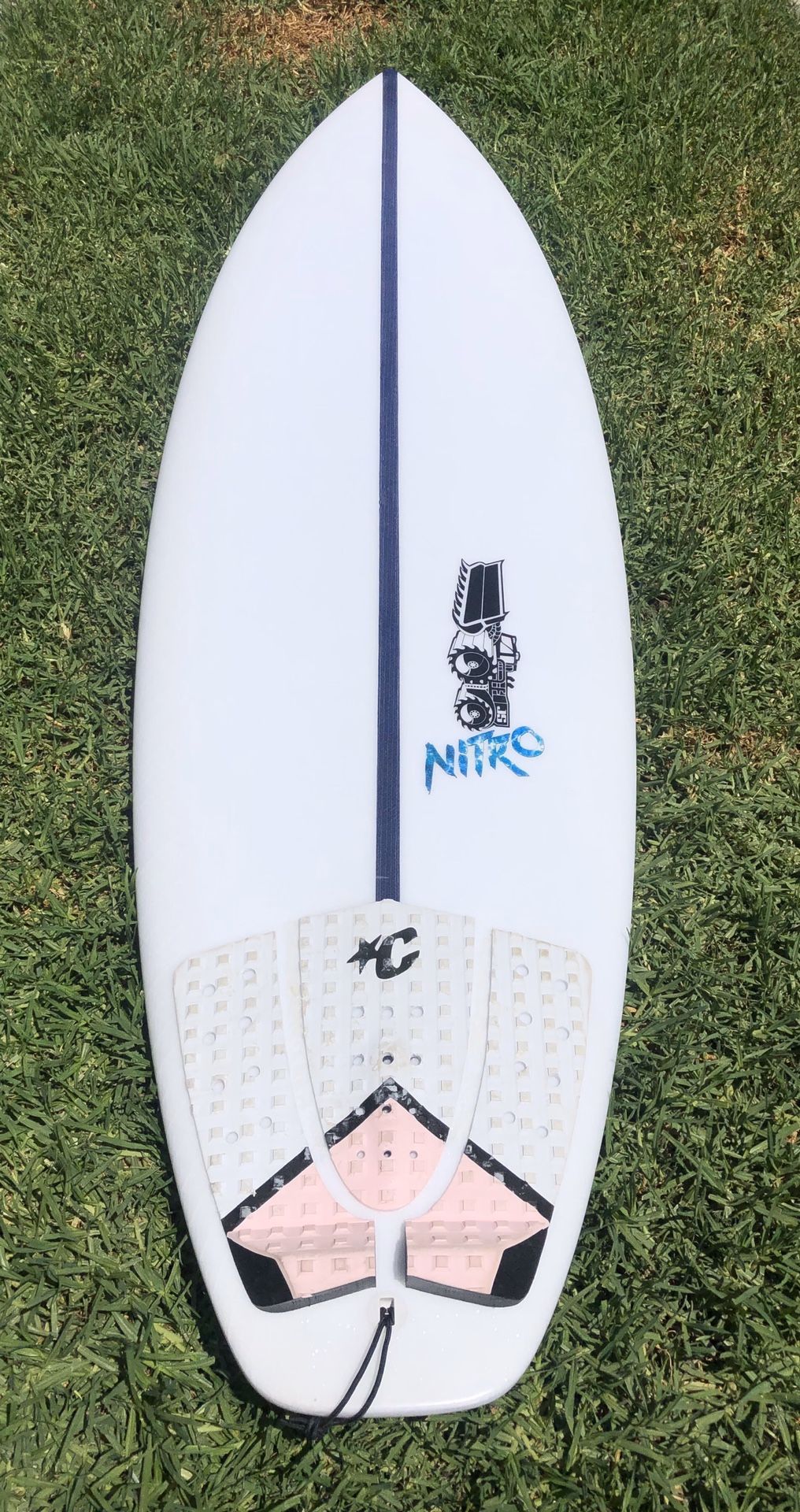 Surfboard - 5’7” JS Nitro