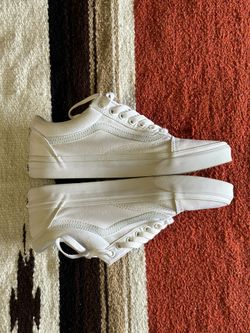 Vans Old Skool True White Size 9 Almost New