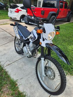 XT 250 Dirt Bike