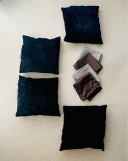 4 Decorative Throw Pillow with Brown and Green Zip Cover
