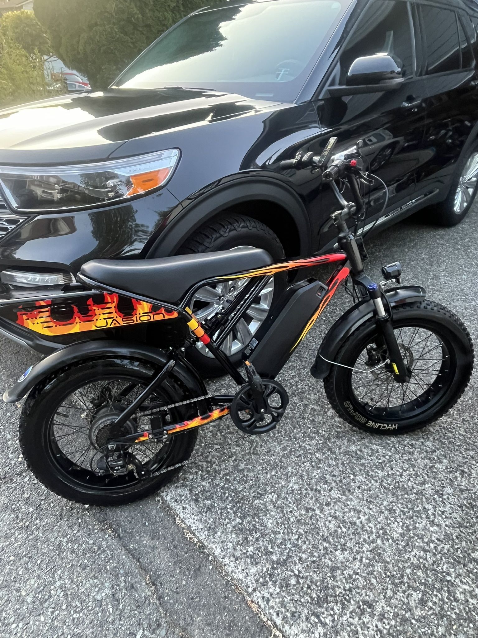 Jasion RetroVolt Electric Bike Has It All. 