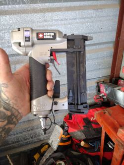 23ga Porter Cable pin nailer ( brand new)