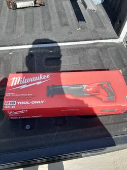 M18 Milwauker Sawzall