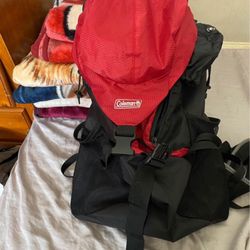 Coleman Etesian Backpack 2746 Cu. In. red/black