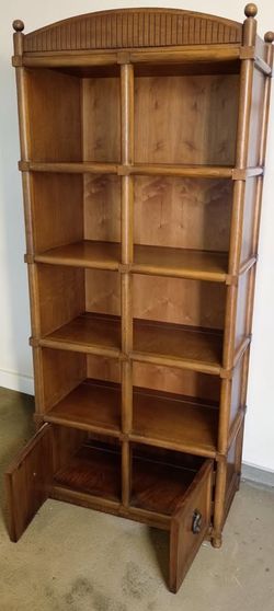 Beautiful Vintage Book case-display shelf -solid wood “Thomasville”-#1164