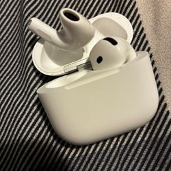 AirPods 4th Gen