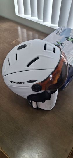 Casco nuevo para cualquier deporte para niños