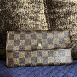 LV 