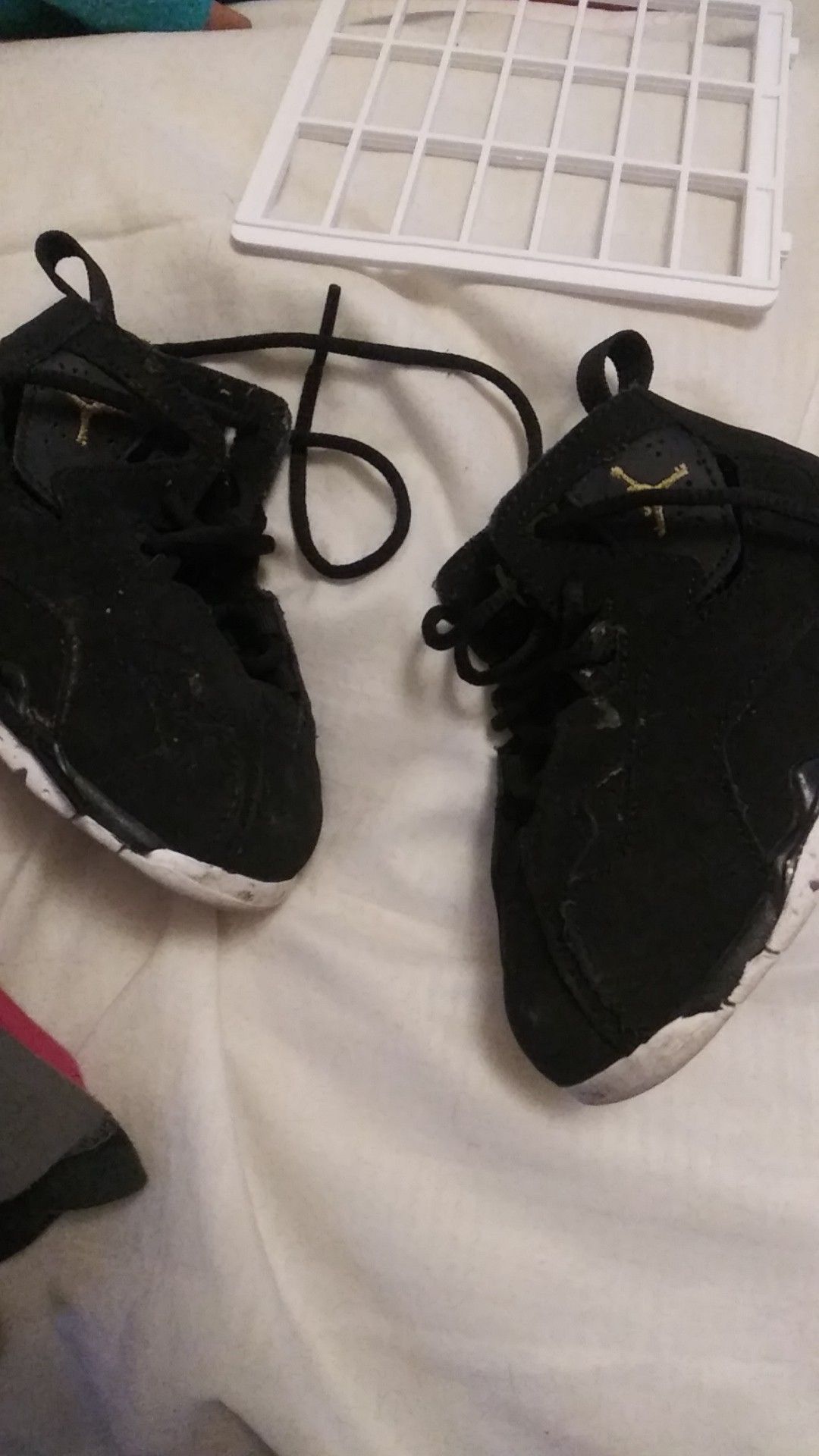 Size 6c worn atleast 3 times before my daighter grew out of them. Waste of money woth no receipt to return