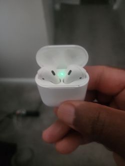 Apple AirPods with Charging Case