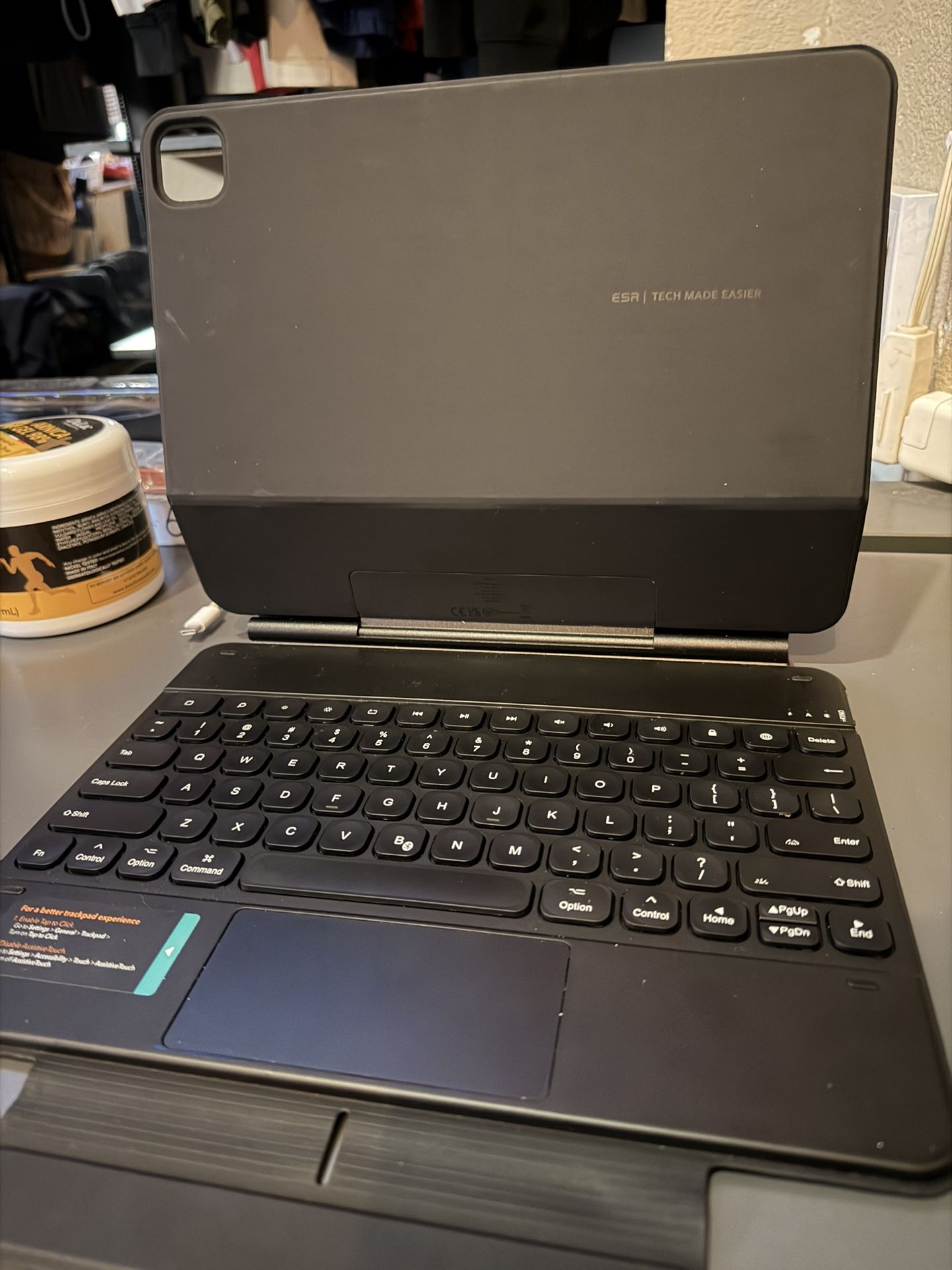 ESR iPad Pro 12.9 Inch Keyboard Case