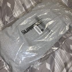 Supreme Hoodie 