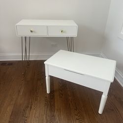 Vanity with storage stool - white with gold accents