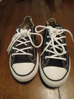 Black converse