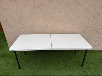 FREE WHITE TABLE