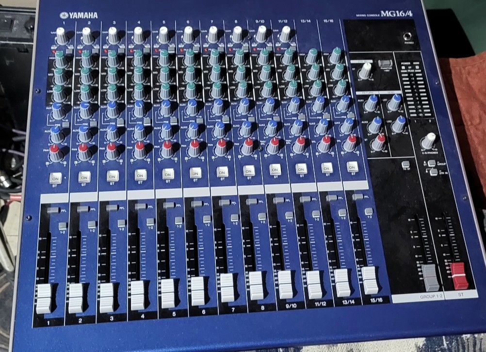 MG 16.4 Yamaha Mixer